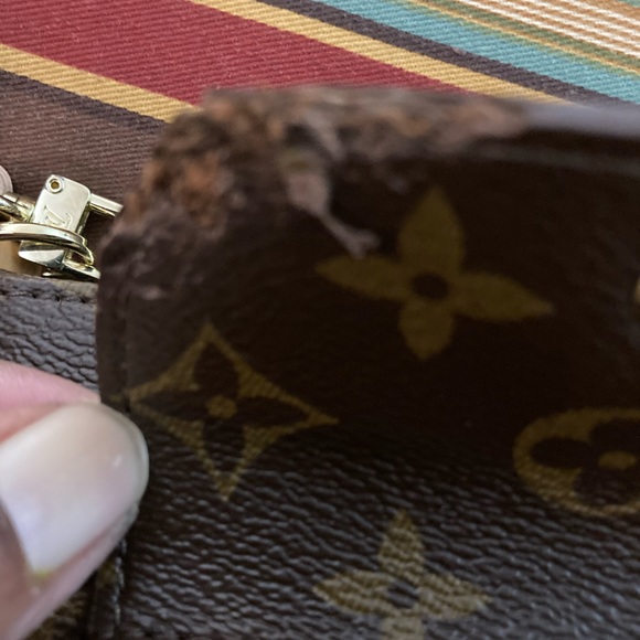 Louis Vuitton Monogram Partition Wristlet/Clutch - Picture 7 of 16